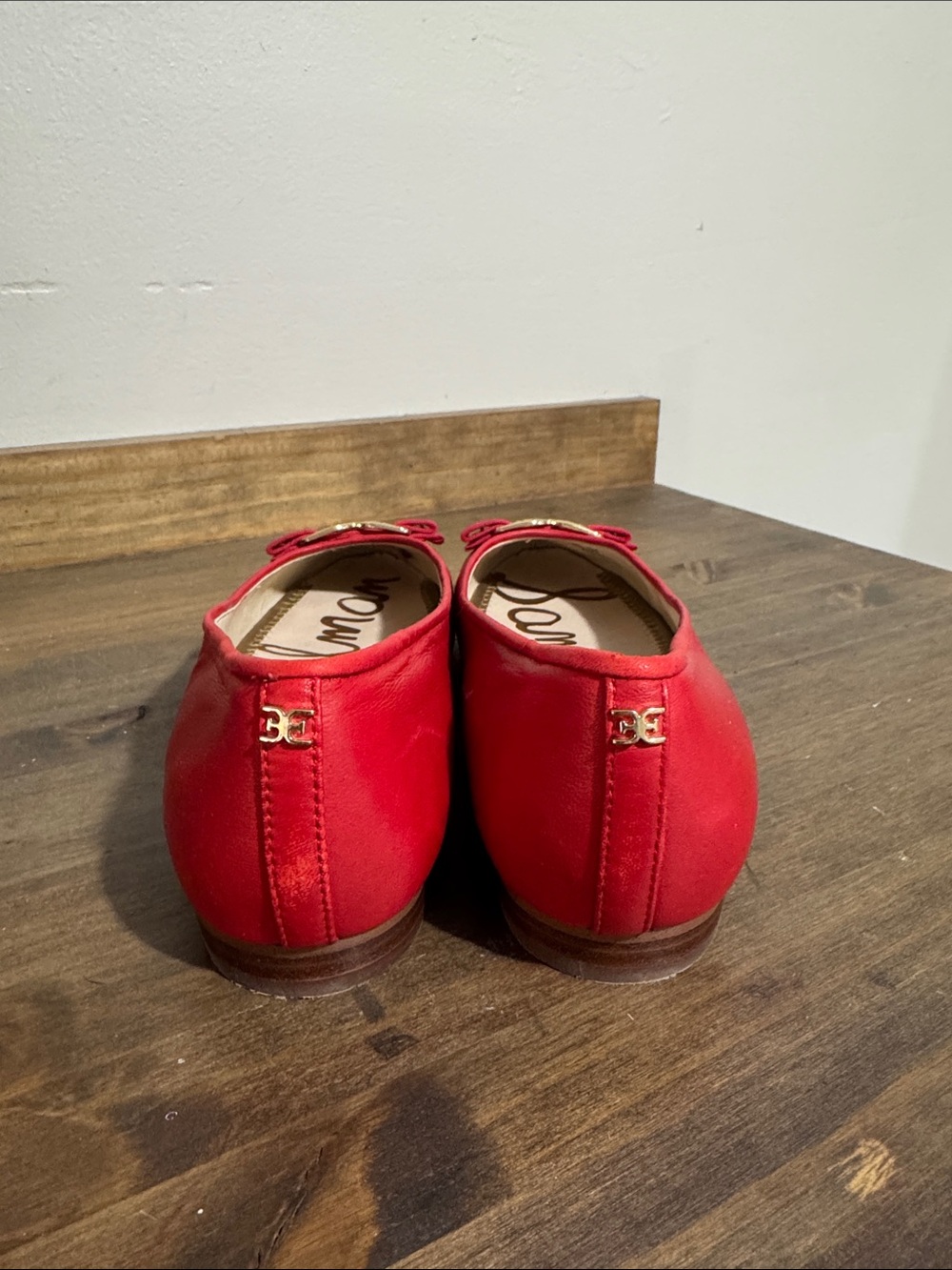 Sam Edelman Red Leather Bow Ballet Flats Gold Logo Size 9.5 - Picture 4 of 7